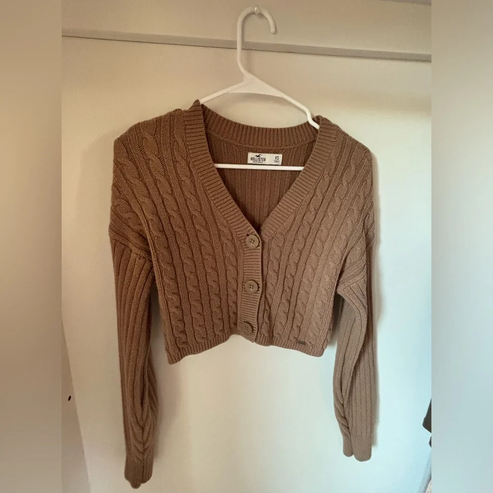 Hollister; Cropped Knit Cardigan - Picture 1 of 3